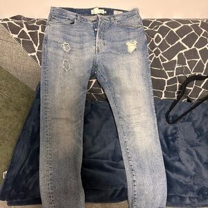 Men’s Blue Ripped Jeans